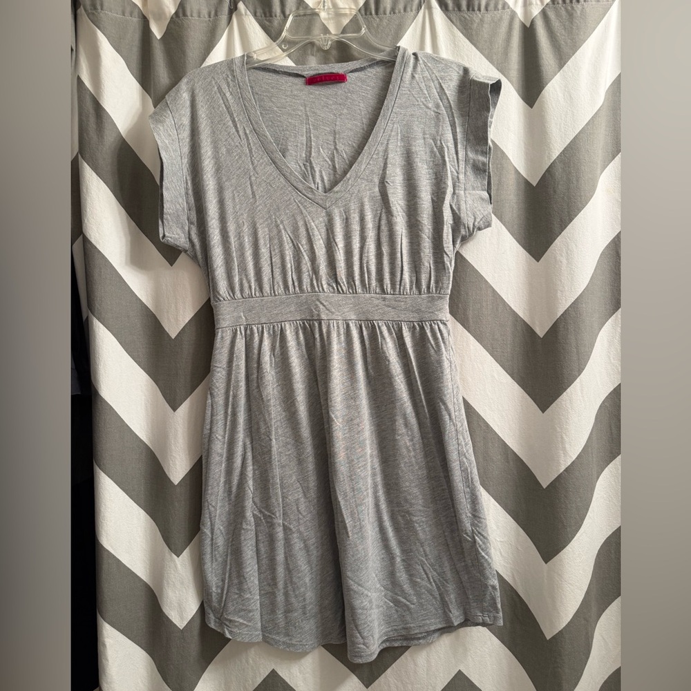 Velvet by Graham and Spencer Heather gray tee shirt dress size small